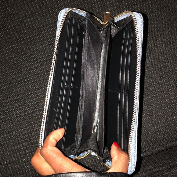 Wallet - Picture 3 of 3